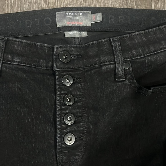 Torrid distressed jeggings - Picture 3 of 5